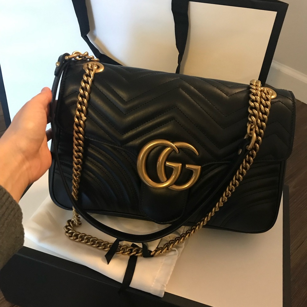 GG Marmont medium matelassé shoulder bag